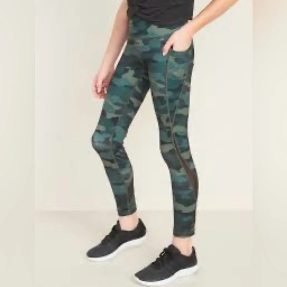 NWOT OLD NAVY  Green Camo and Black Leggings